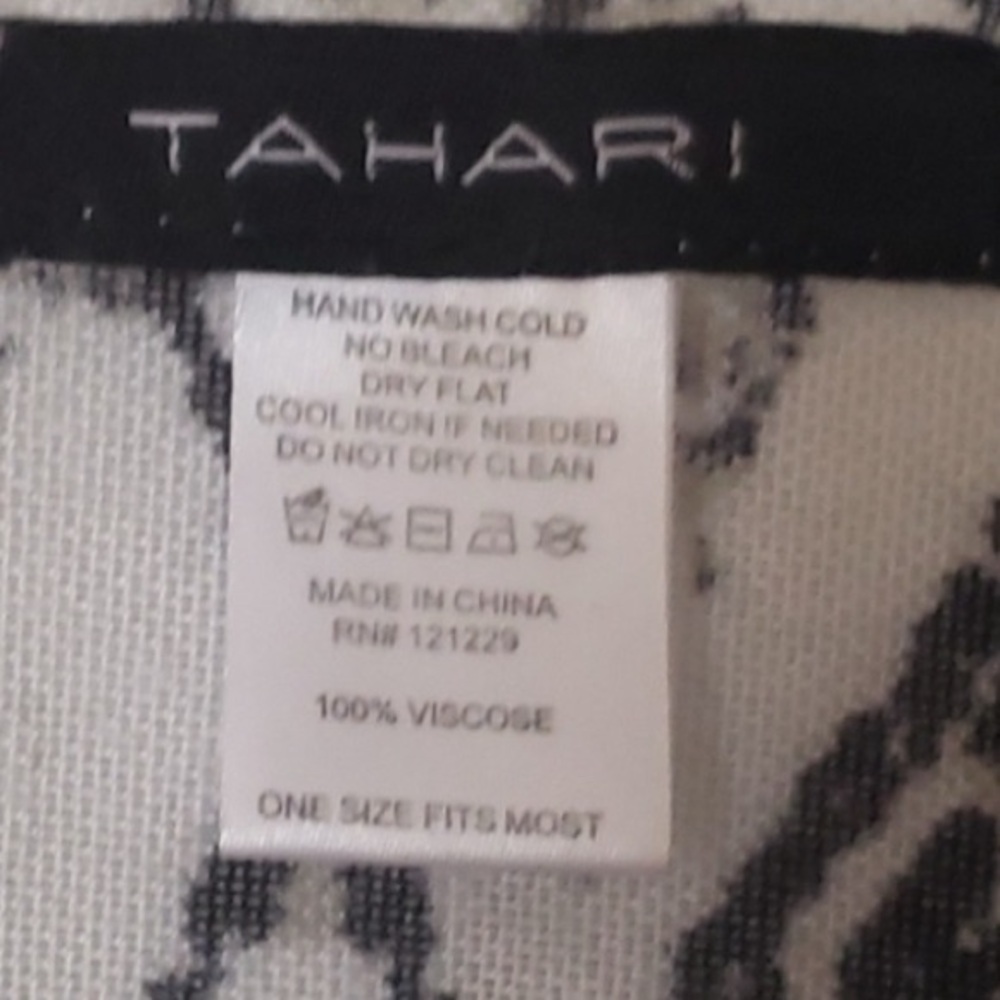 Tahari Kimono Black/White Vacation Swim - Picture 4 of 4